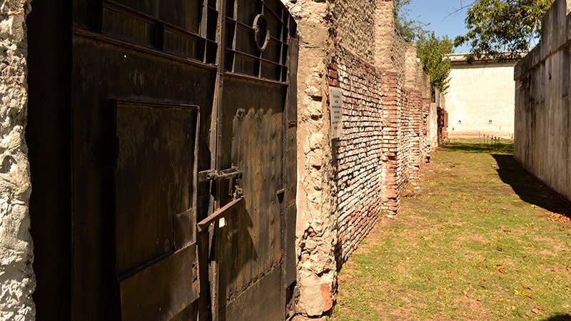 Nunca Mas A 50 años del golpe: la fosa común del Cementerio de Avellaneda y los 336 cuerpos hallados