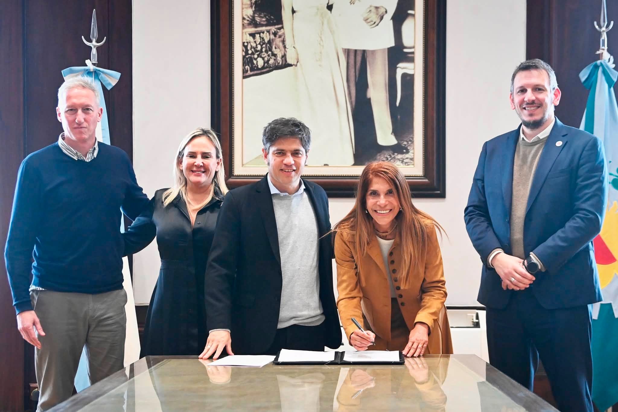 Avellaneda suma vehículos y apoyo a emprendedores con Provincia Leasing